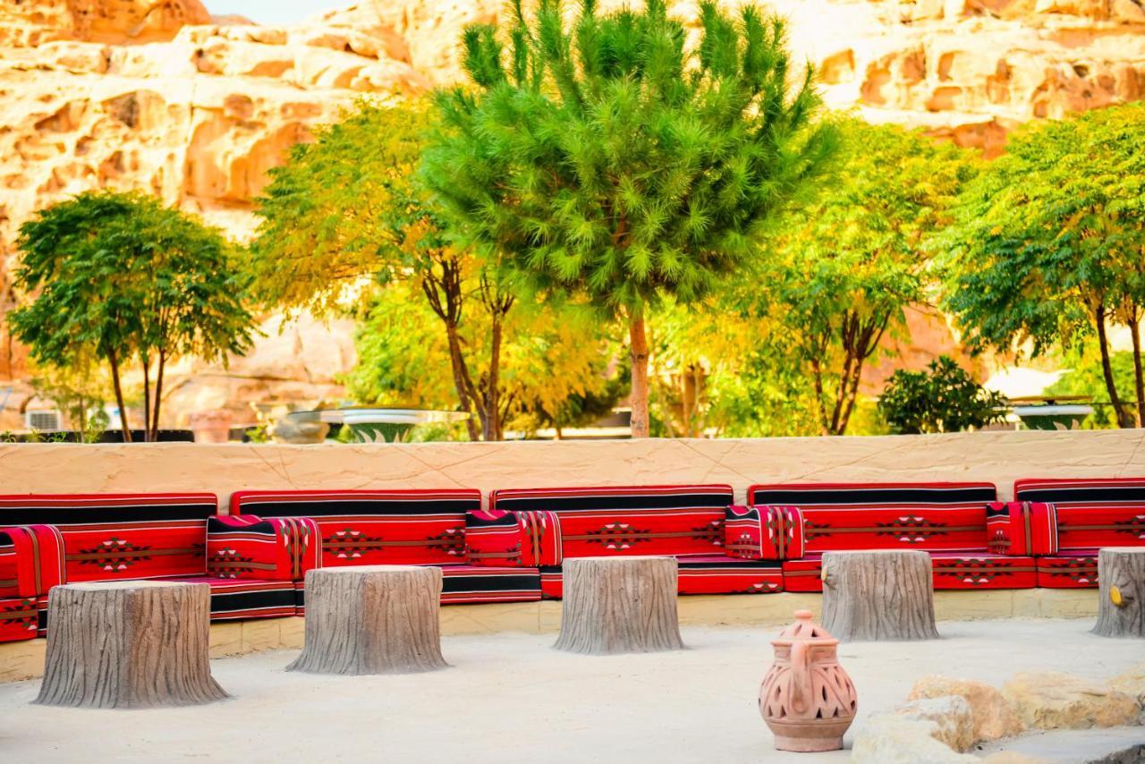 Little Petra Bedouin Camp Hotell Al Hayy Exteriör bild