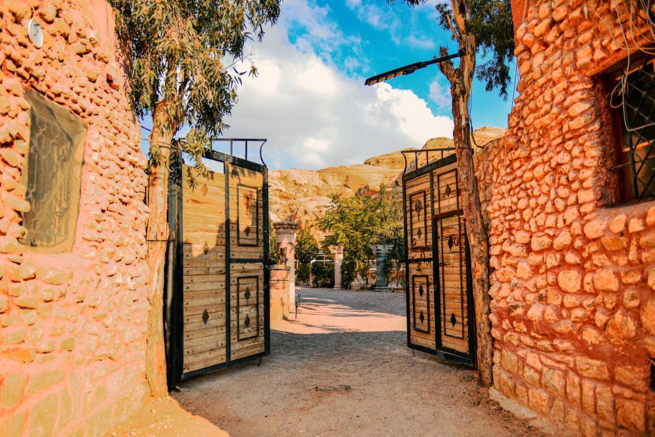 Little Petra Bedouin Camp Hotell Al Hayy Exteriör bild