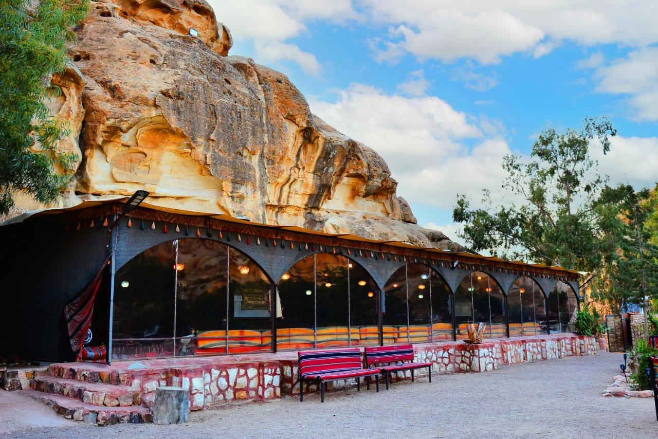 Little Petra Bedouin Camp Hotell Al Hayy Exteriör bild