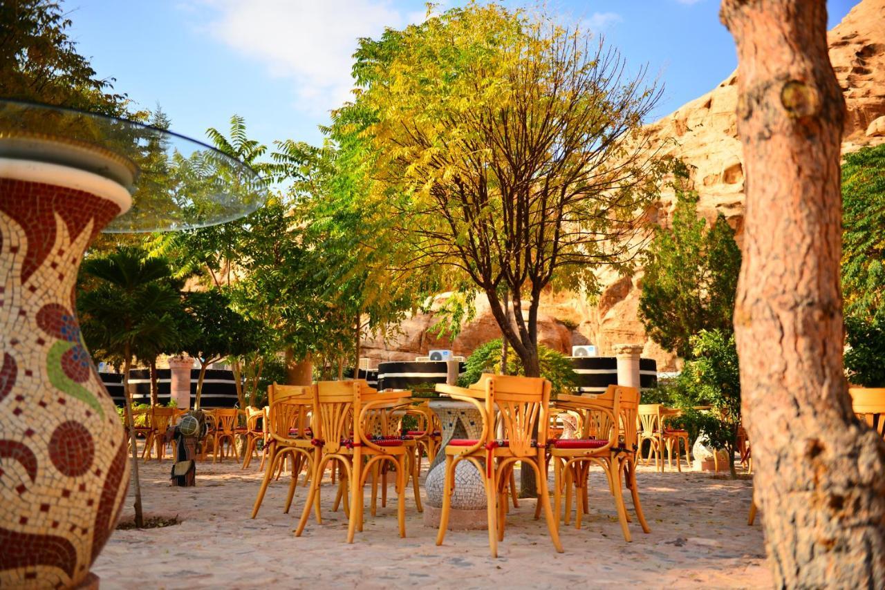 Little Petra Bedouin Camp Hotell Al Hayy Exteriör bild