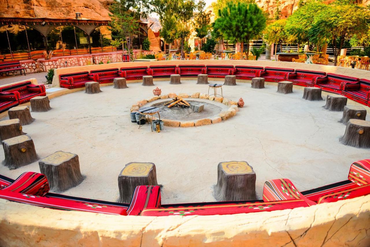Little Petra Bedouin Camp Hotell Al Hayy Exteriör bild