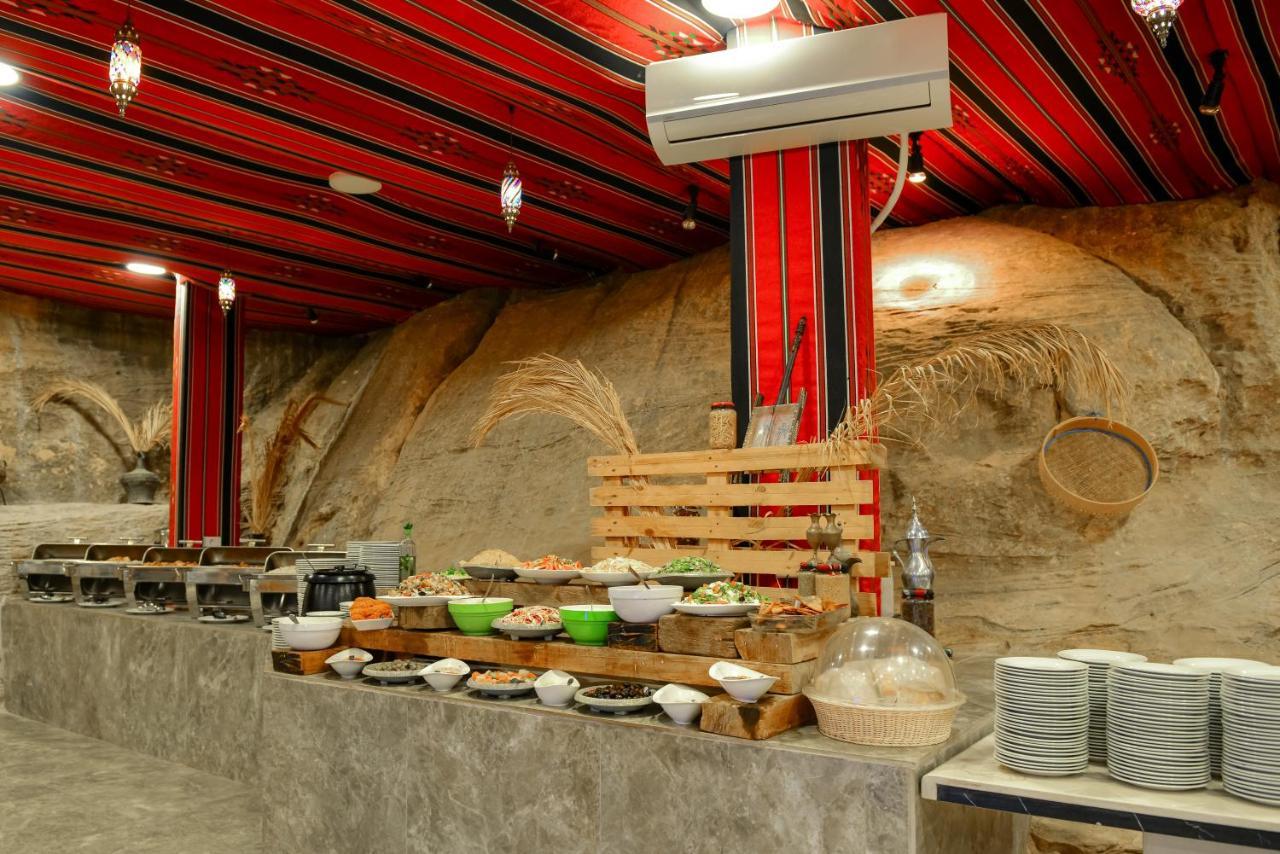 Little Petra Bedouin Camp Hotell Al Hayy Exteriör bild